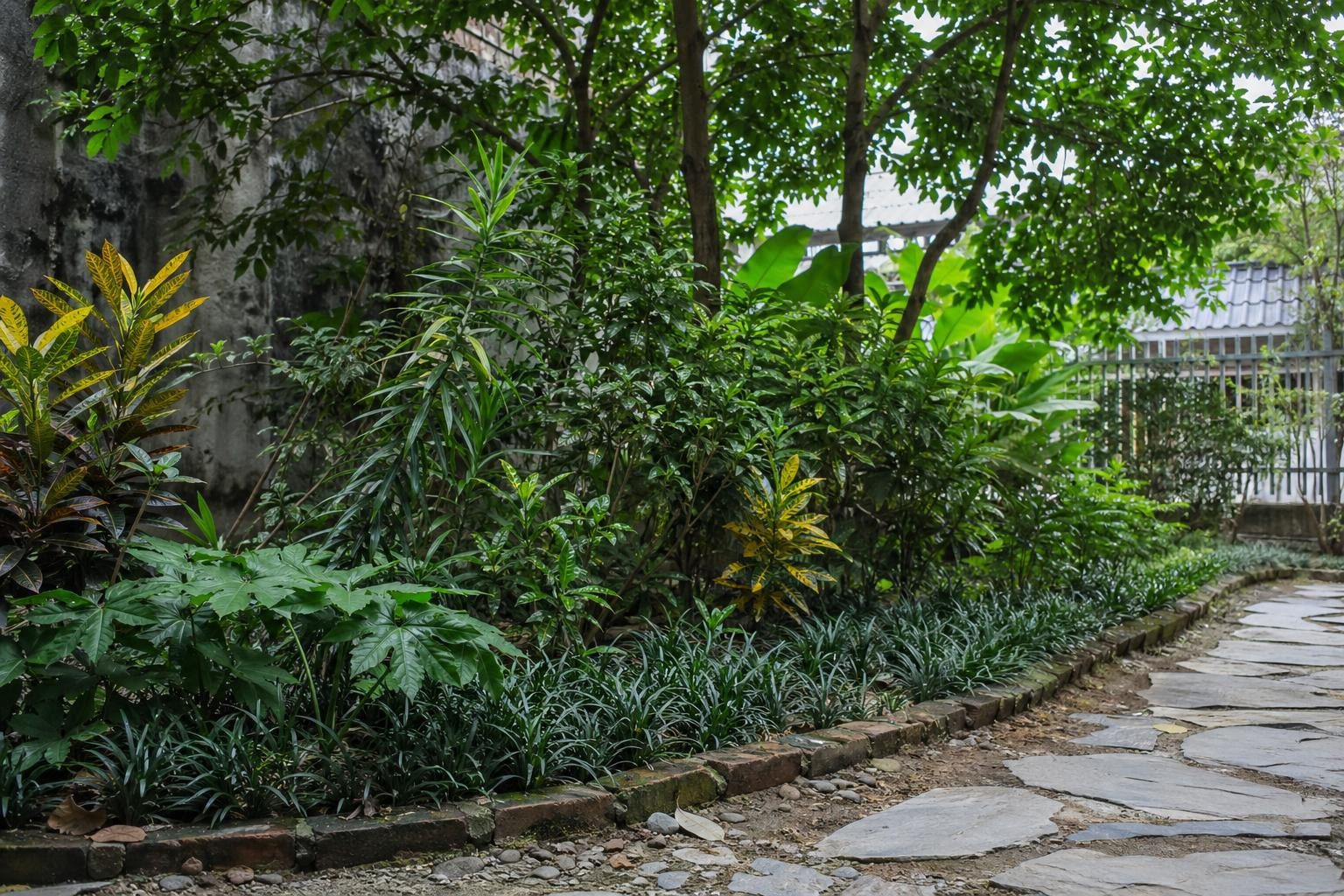 Phối Cây Nhiều Tầng Trong Thiết Kế Cảnh Quan Sân Vườn