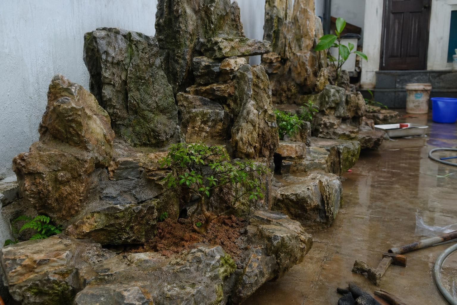 Chi Tiết Thi Công Hòn Non Bộ Bằng Đá Tự Nhiên